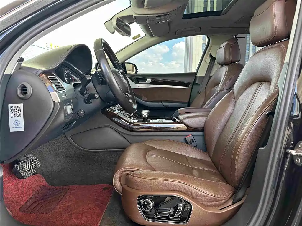 Audi A8 — миниатюра 5