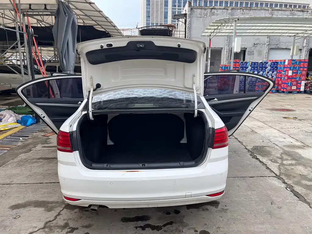 Volkswagen Lavida — миниатюра 14