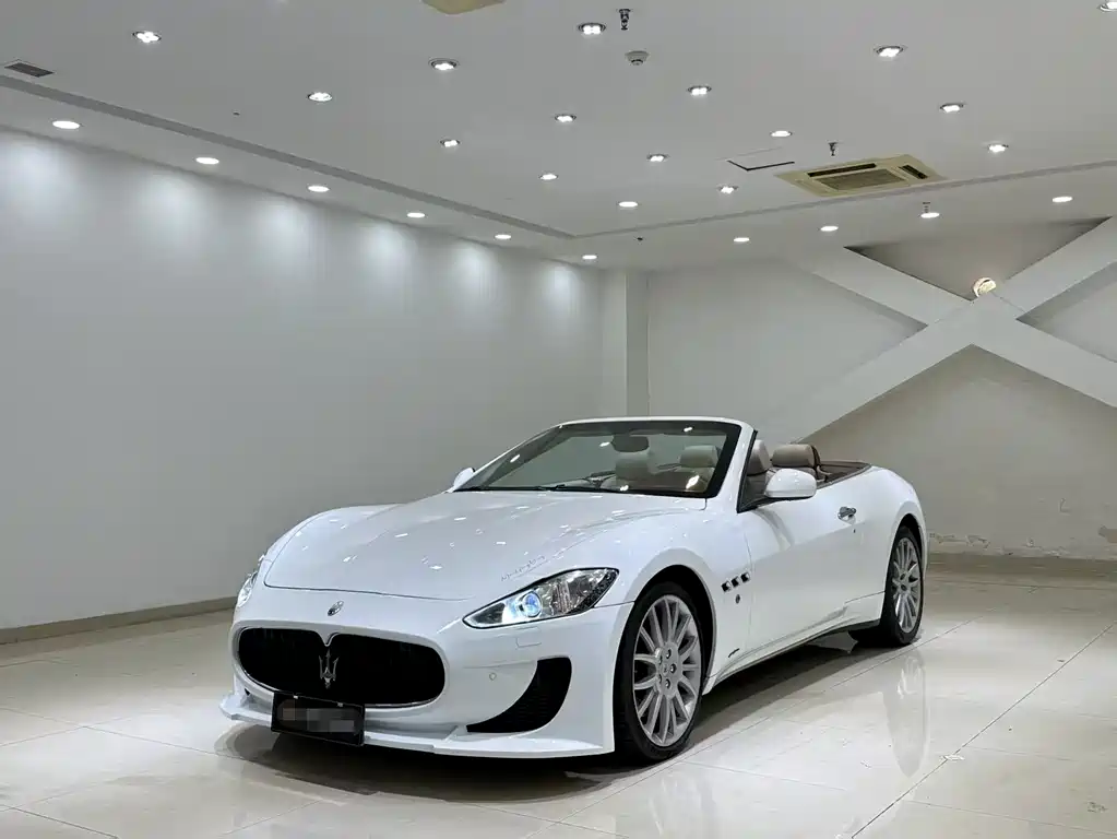 Maserati GranCabrio 2011