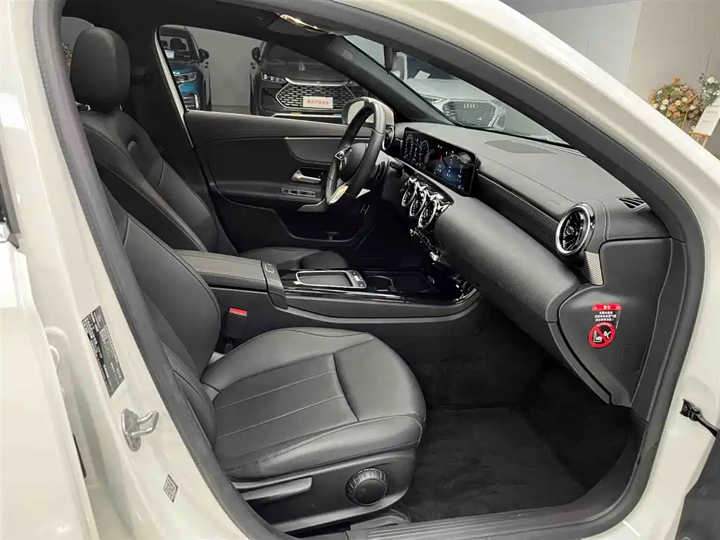 MERCEDES-BENZ A CLASS