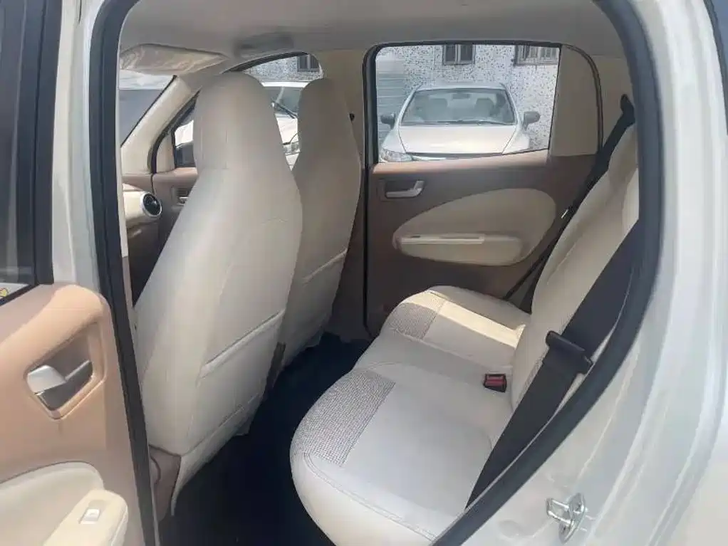 Wuling MINIEV — миниатюра 5