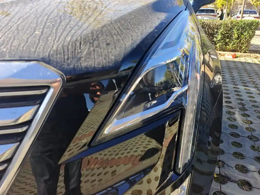 CADILLAC XT5