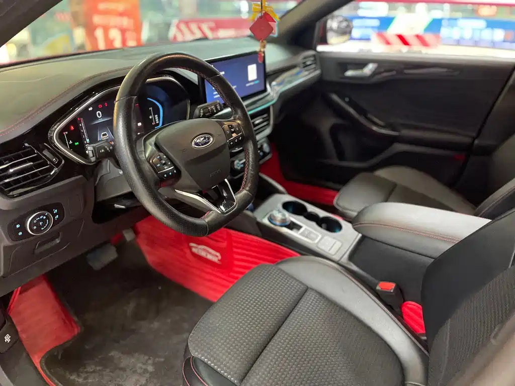 Ford Focus — миниатюра 6