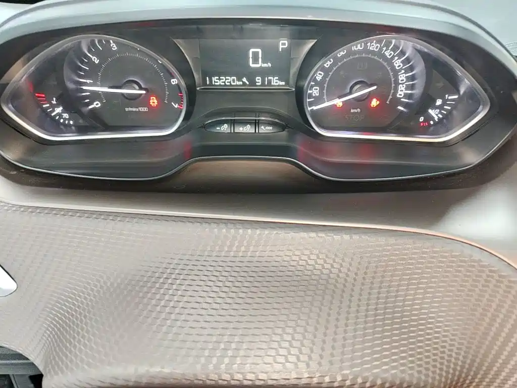 Peugeot 2008 — миниатюра 12