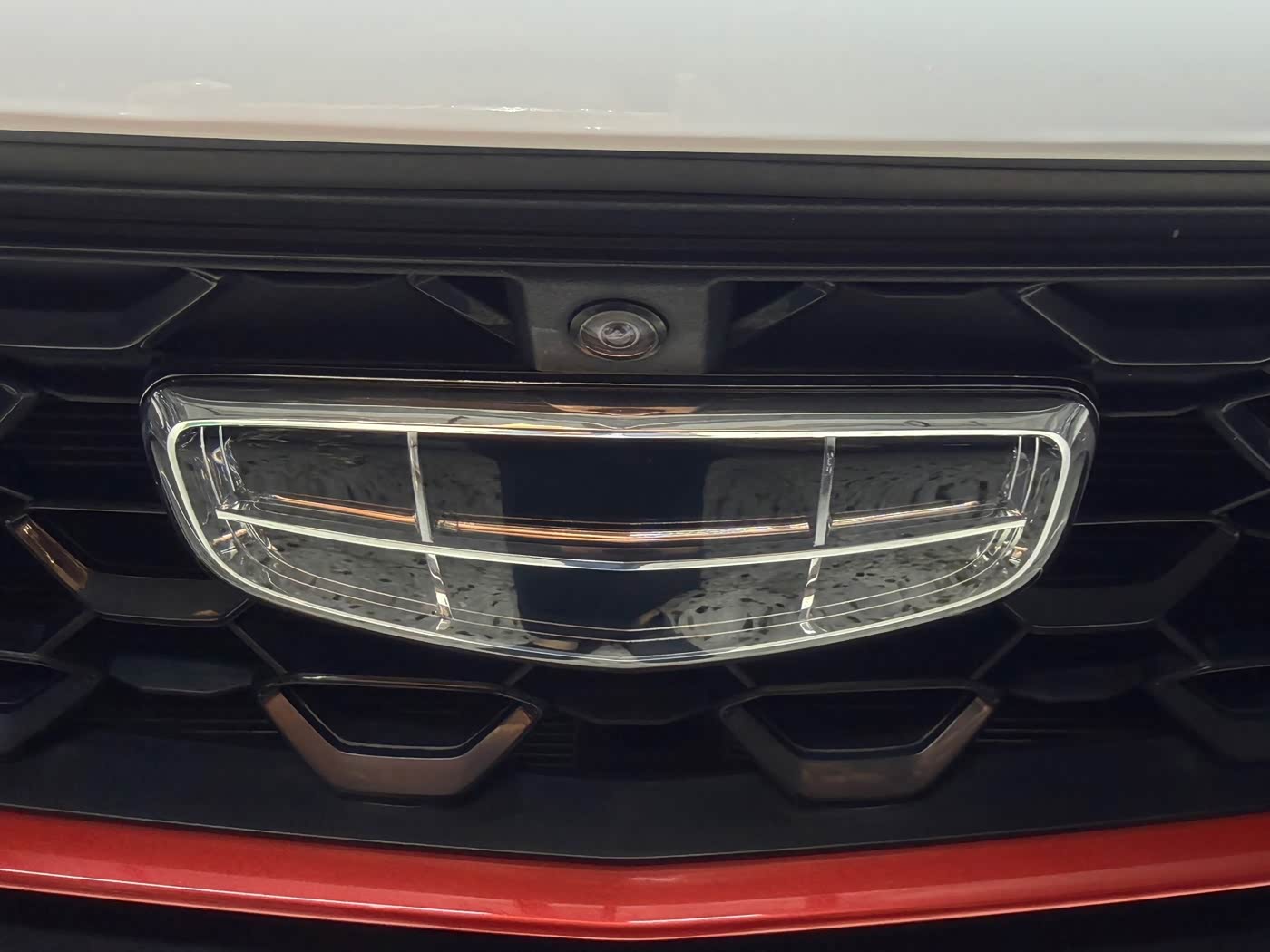 Geely Binyue 1.4 л 2023 г. Белый, пробег 25000 км
