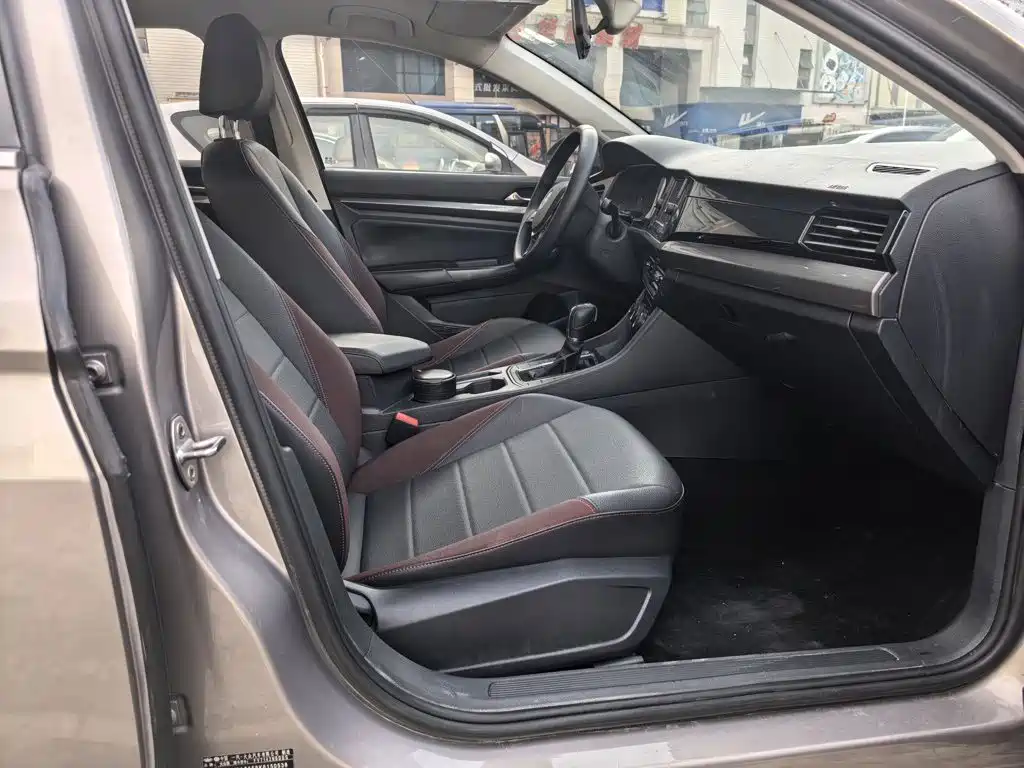 Volkswagen Bora — миниатюра 8