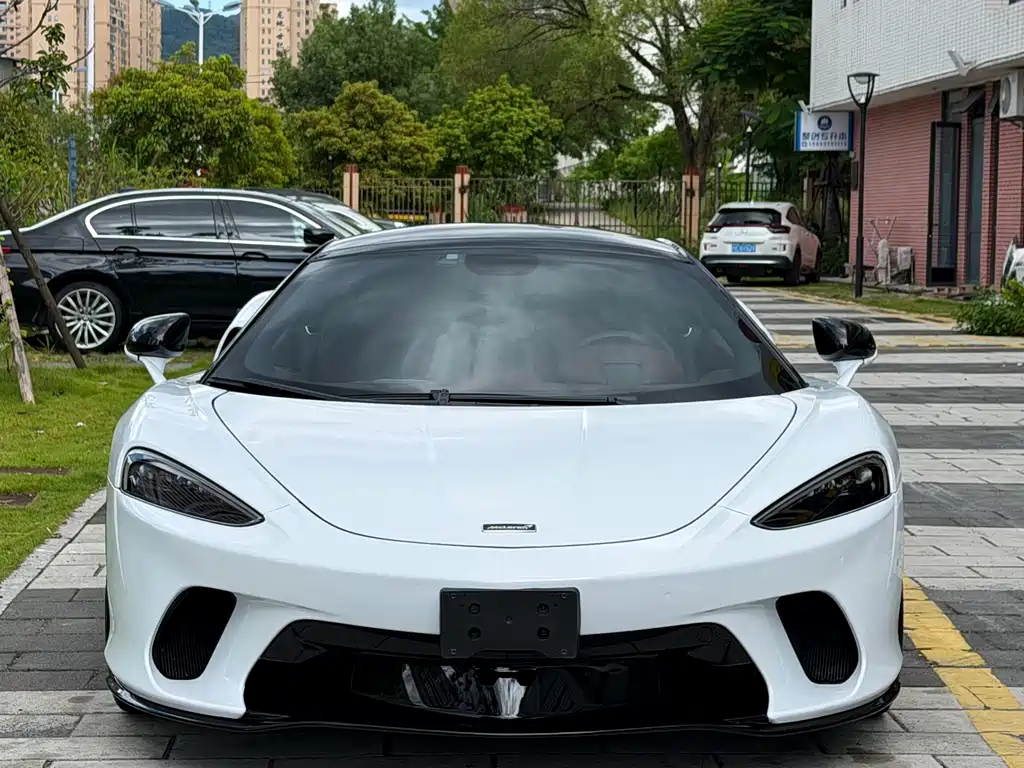 McLaren GT — миниатюра 3