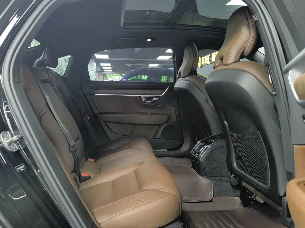 Volvo S90 — миниатюра 14