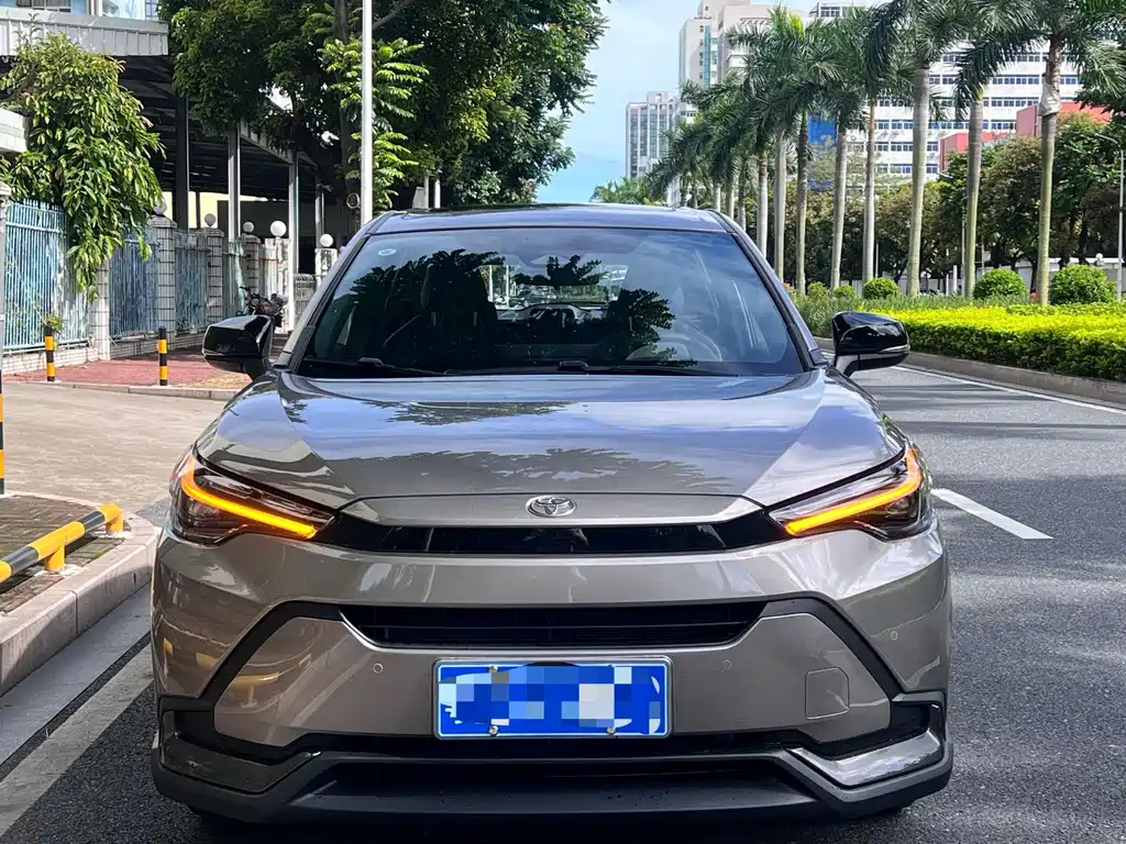 Toyota Frontlander 2026 2.0L CVT Luxury