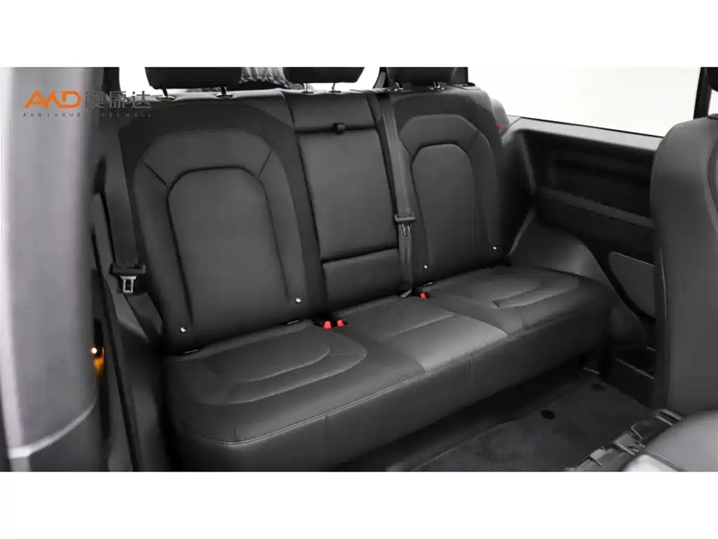 Land Rover Land Rover Defender 2023 90 2.0T P300 X-DYNAMIC HSE