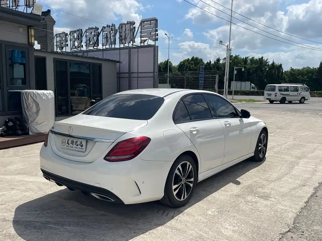 Mercedes-Benz C-Class — миниатюра 9