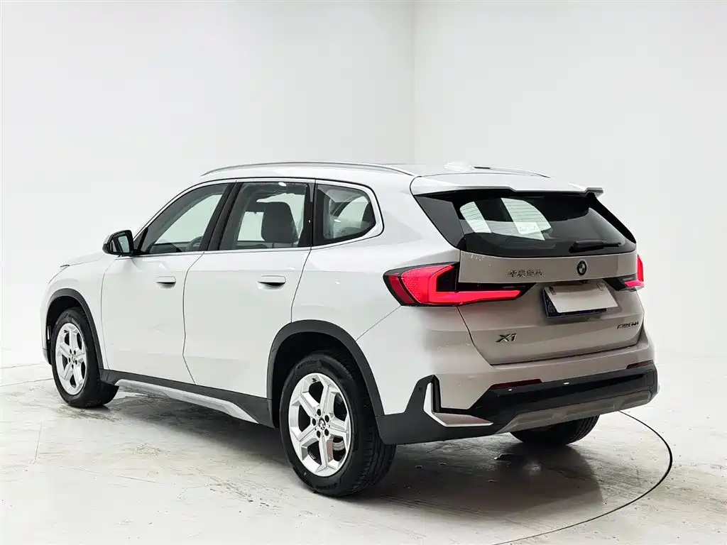 BMW X1 - фото 4