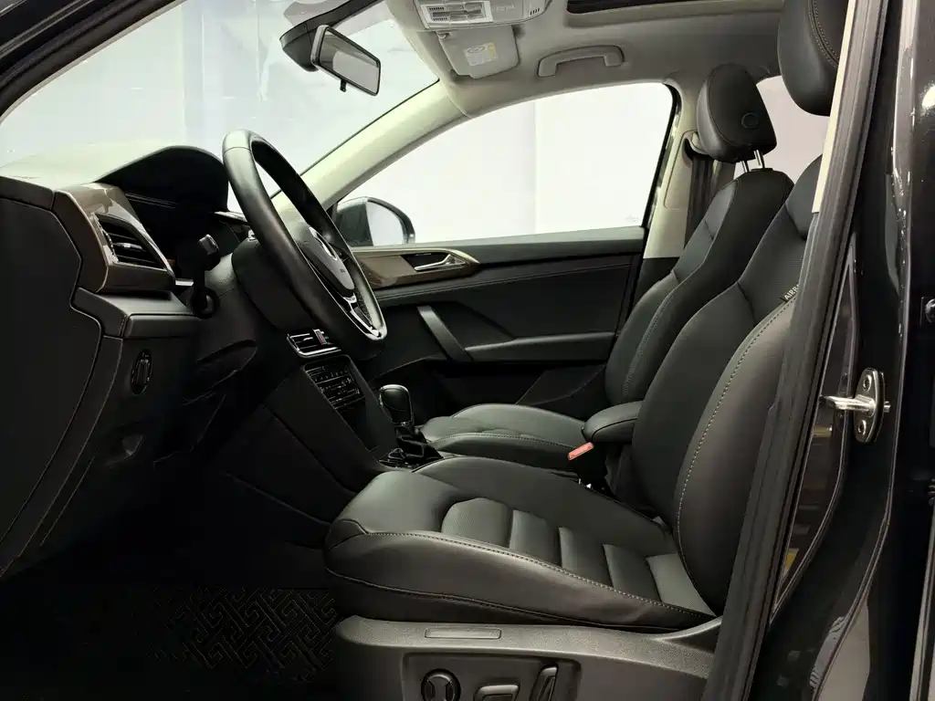 Volkswagen Tharu — миниатюра 8
