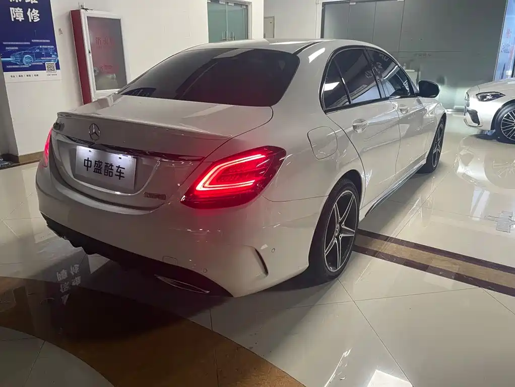 Mercedes-Benz C-Class — миниатюра 3