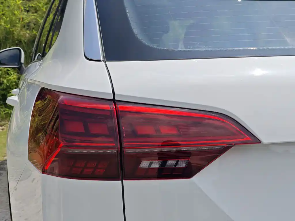 Volkswagen Tayron GTE — миниатюра 9