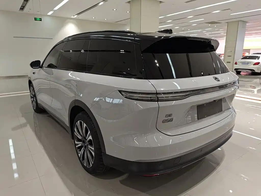 NIO ES8 2023 100kWh Executive
