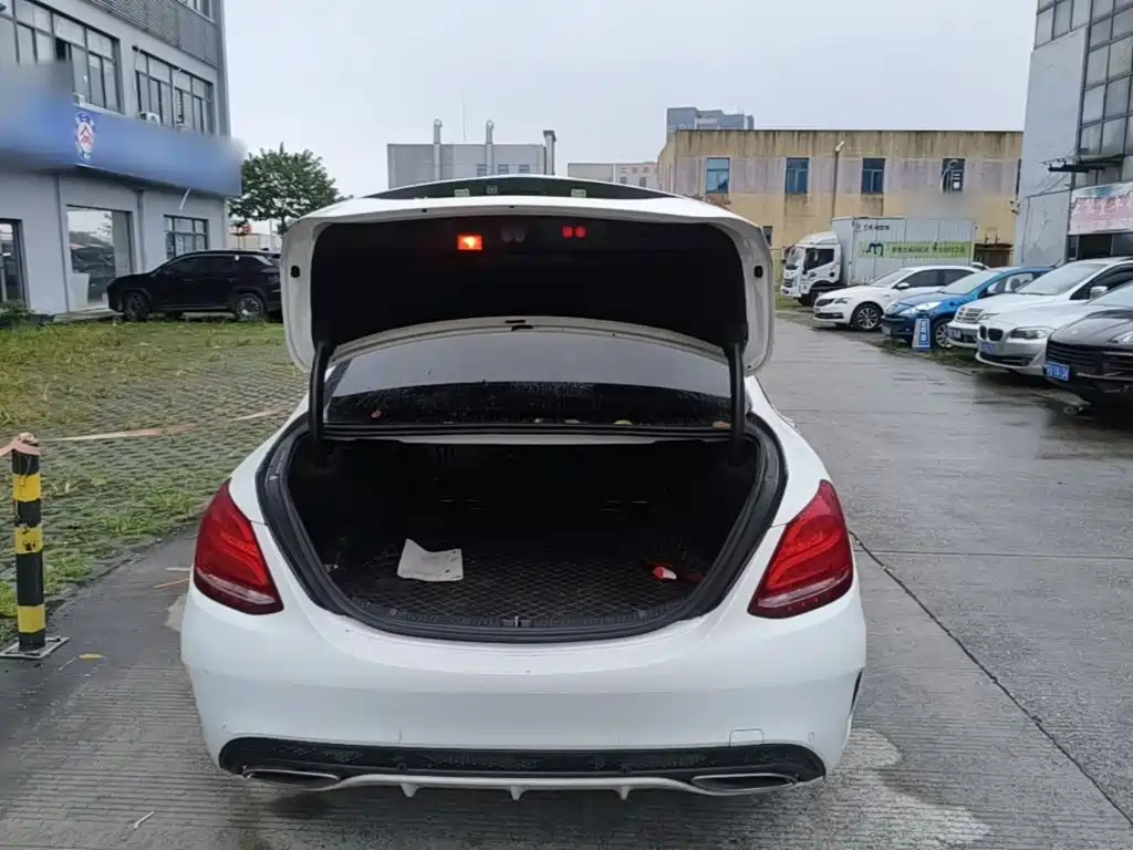 Mercedes-Benz C-Class — миниатюра 19