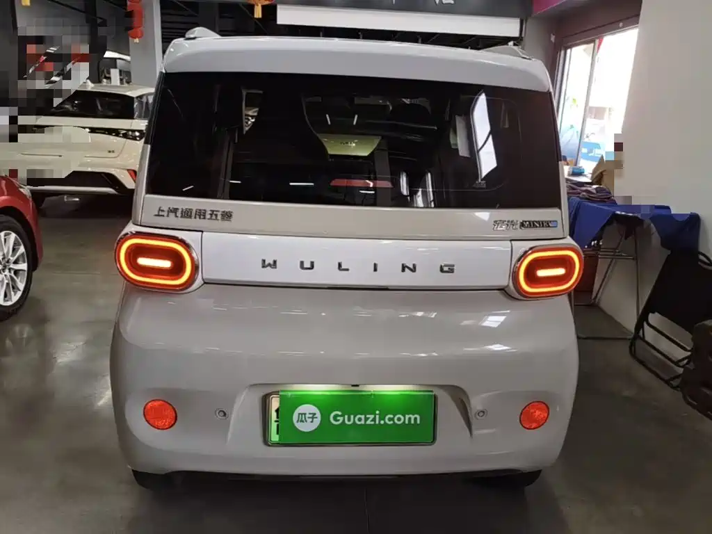 Wuling MINIEV — миниатюра 6