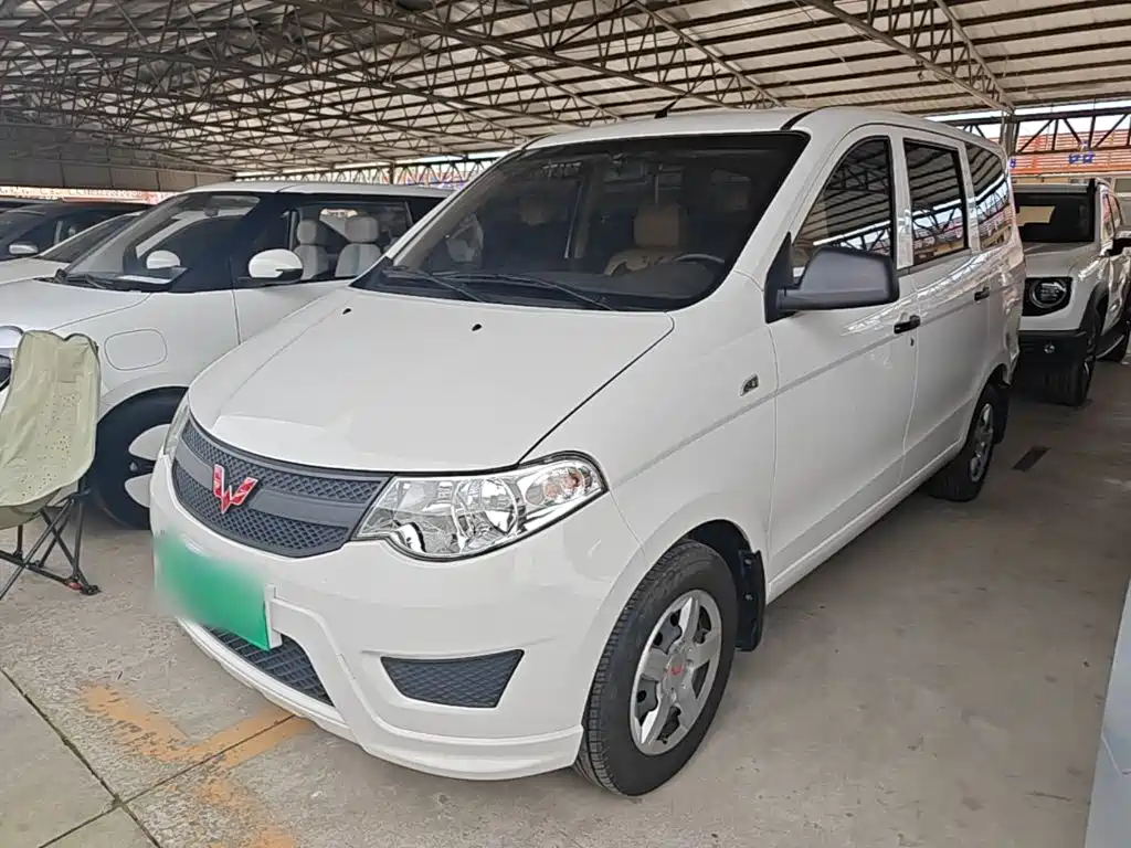 Wuling Hongguang — миниатюра 2
