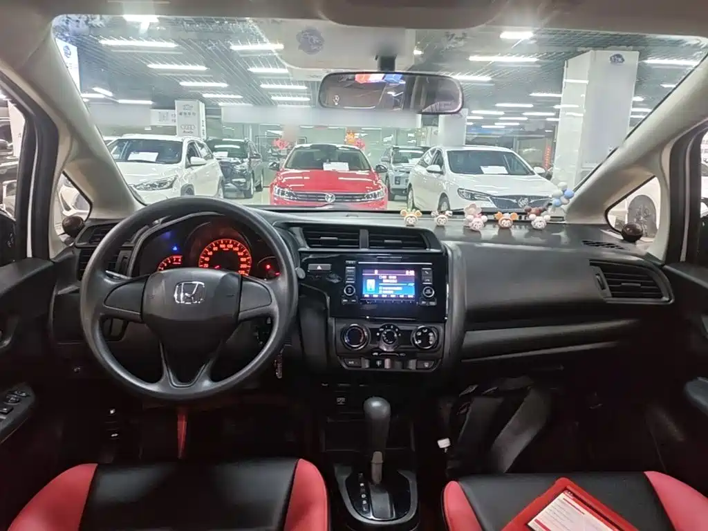 Honda Fit — миниатюра 10