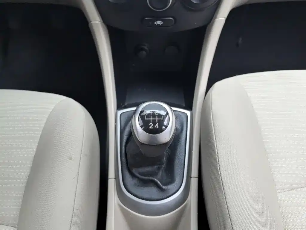 Hyundai Verna — миниатюра 13