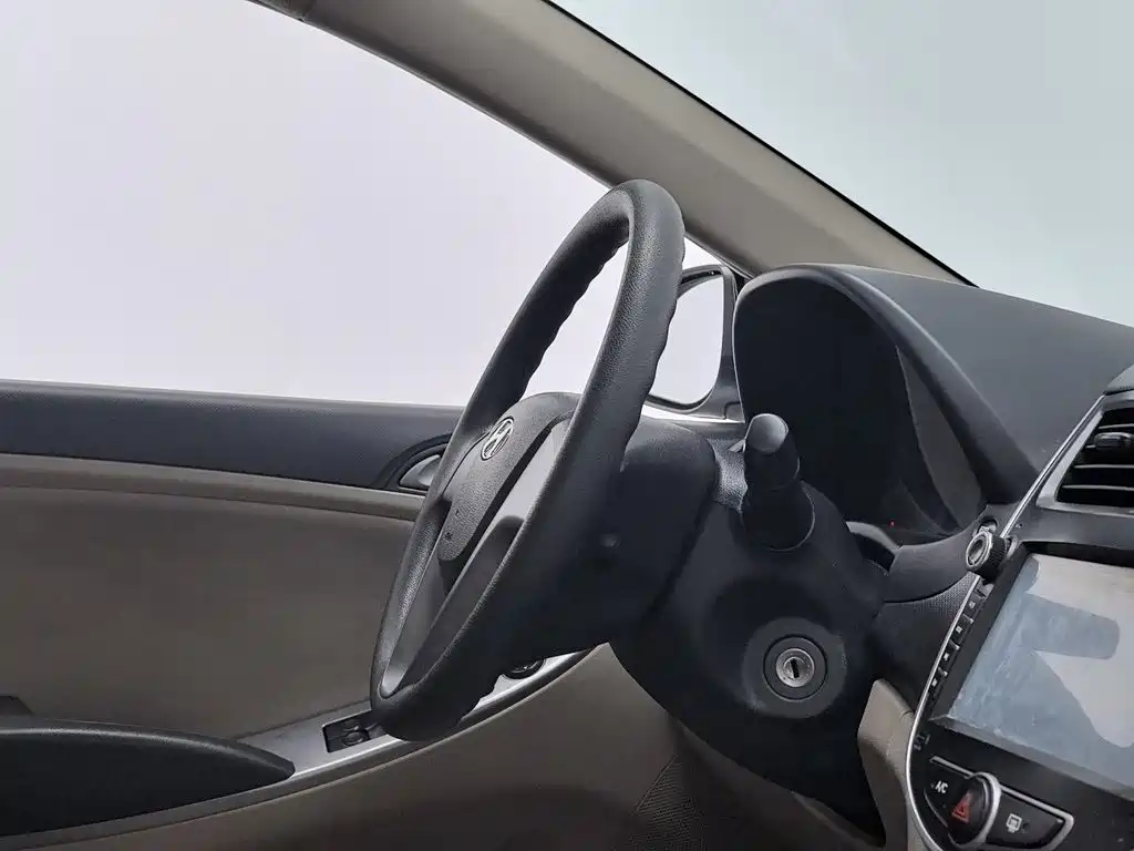 Hyundai Verna — миниатюра 22