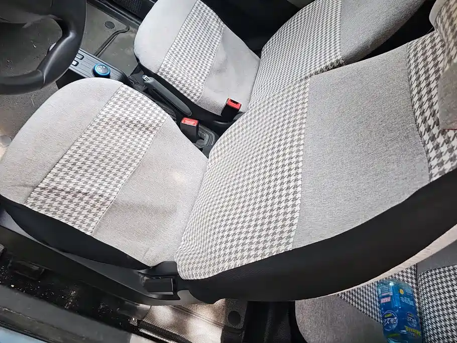Wuling MINIEV — миниатюра 9