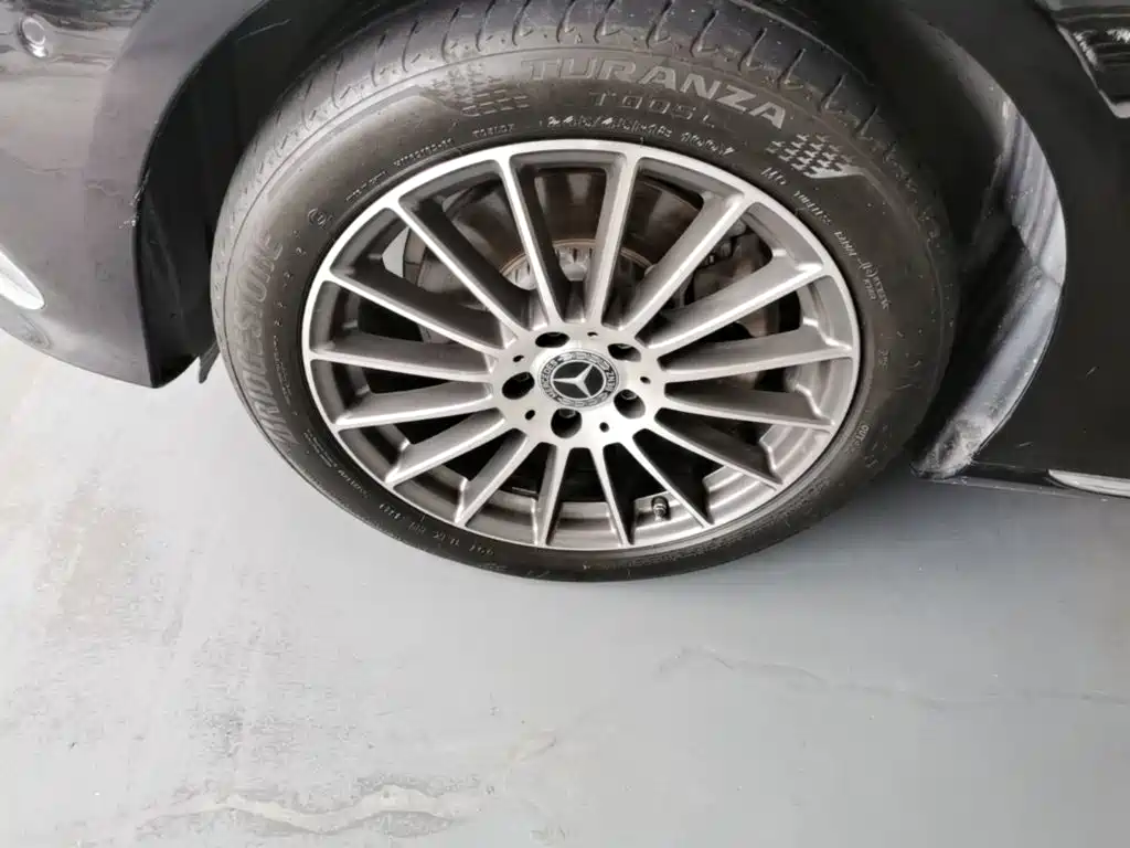 Mercedes-Benz E-Class — миниатюра 23