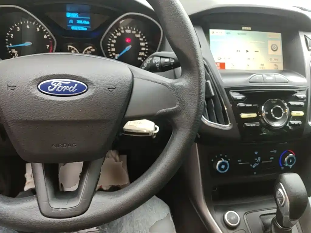 Ford Focus — миниатюра 10
