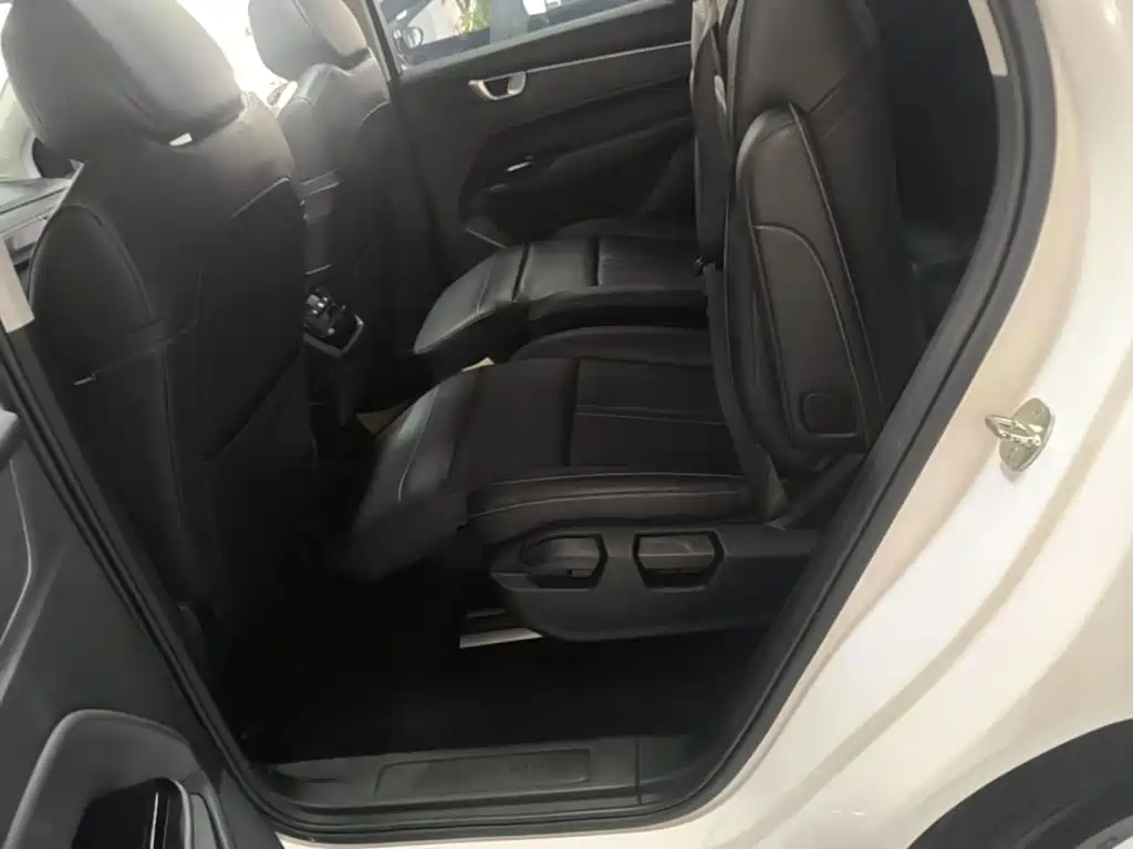 Wuling Victory — миниатюра 17