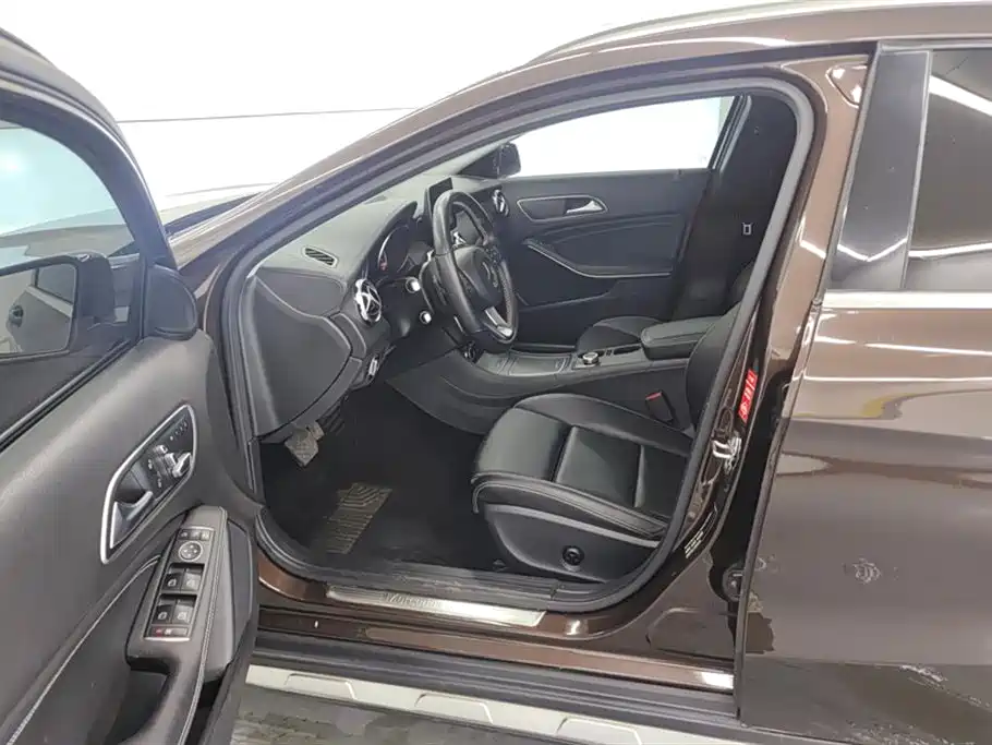 Mercedes-Benz GLA 2018 GLA 200 Fashion