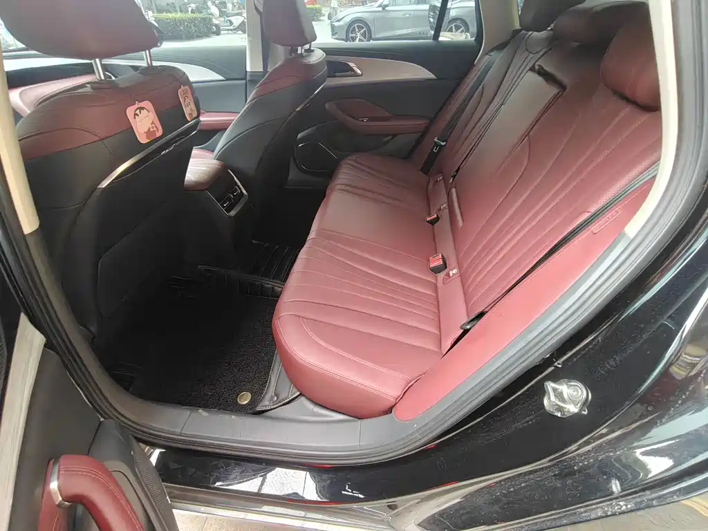 Hongqi Hongqi H5 — миниатюра 9