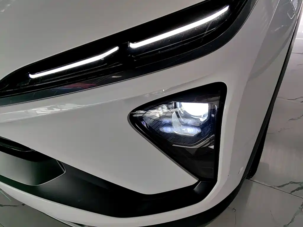 NIO ES6 — миниатюра 18