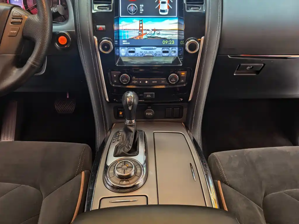 Nissan Patrol — миниатюра 11