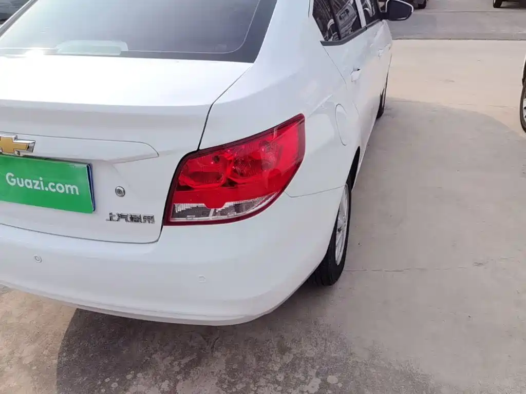 Chevrolet Sail 2015 3 1.3L AMT