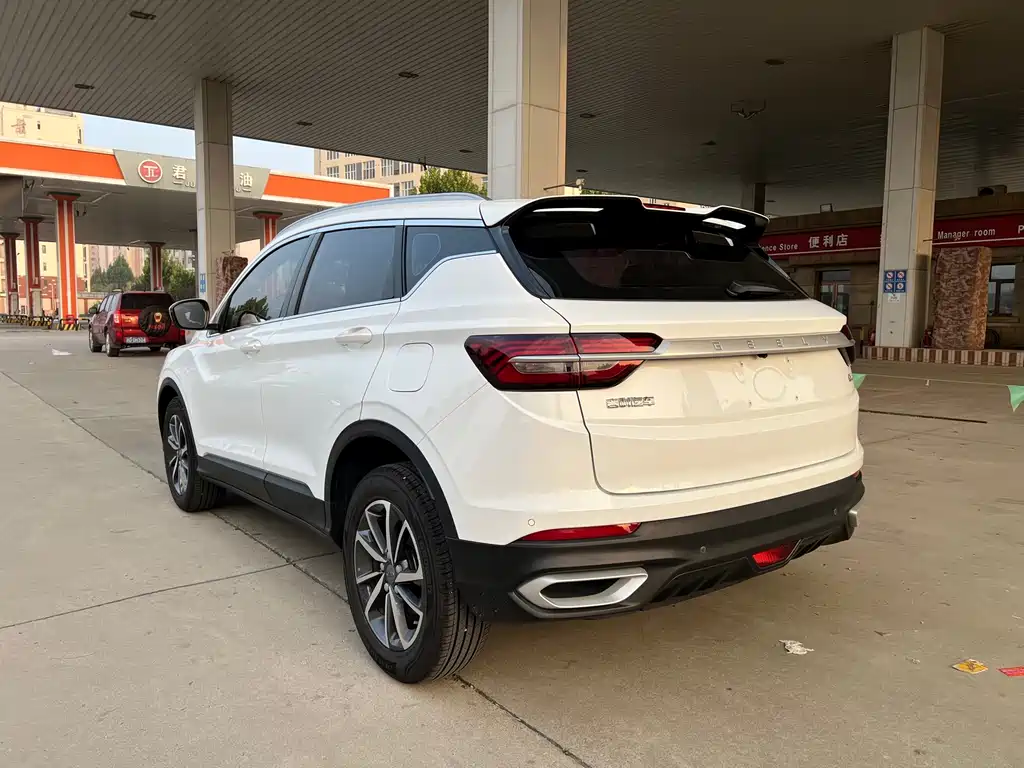Geely Binyue — миниатюра 7