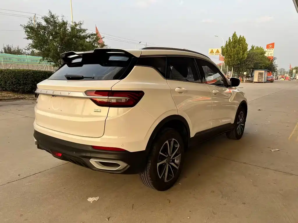 Geely Binyue — миниатюра 17