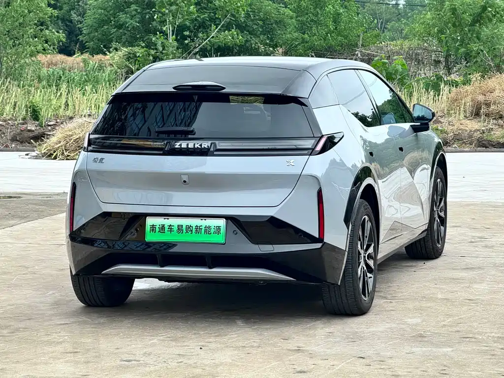 Zeekr X 2025 мест