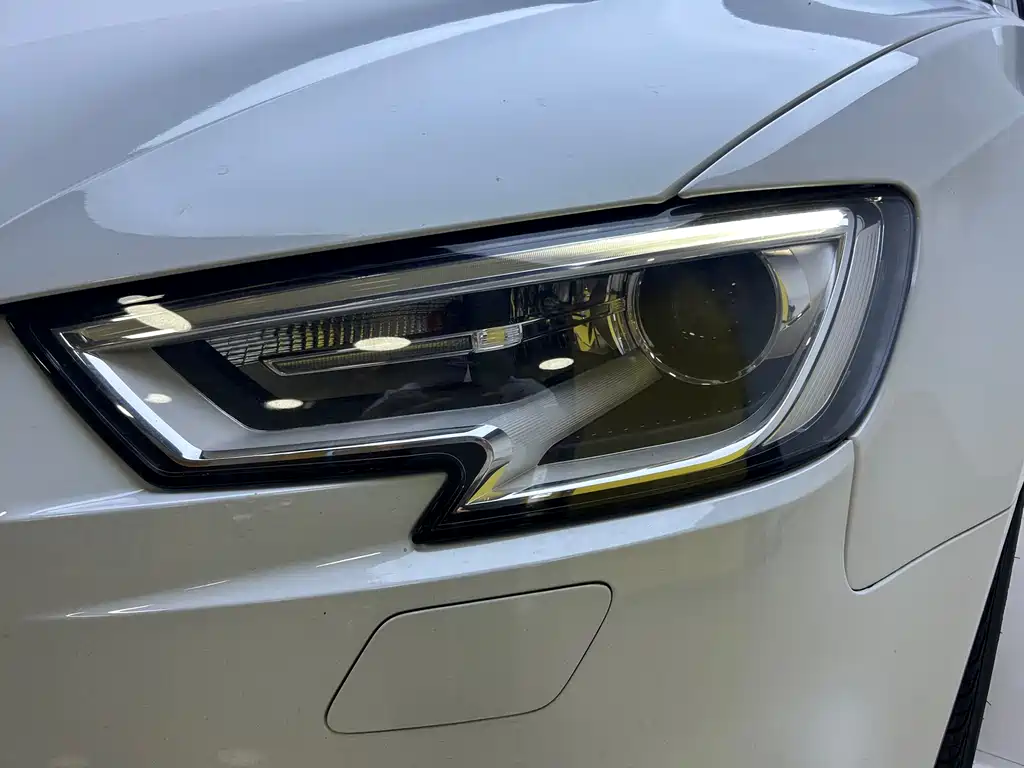 Audi A3 2018 30 Sportback 35 TFSI