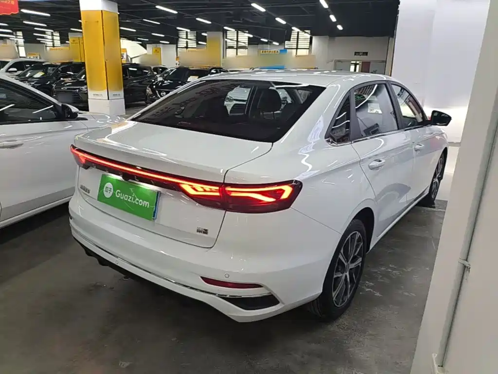 Geely Emgrand — миниатюра 7