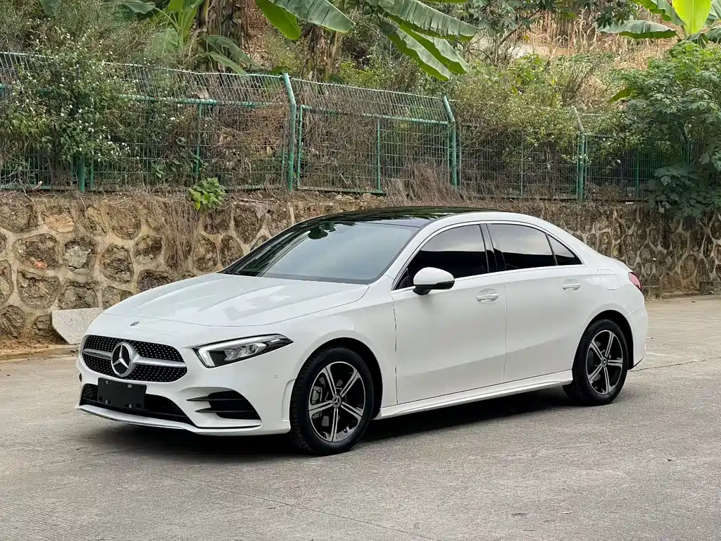 MERCEDES-BENZ A CLASS
