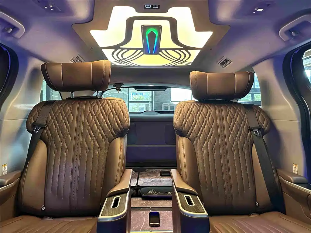 Toyota Sienna — миниатюра 22
