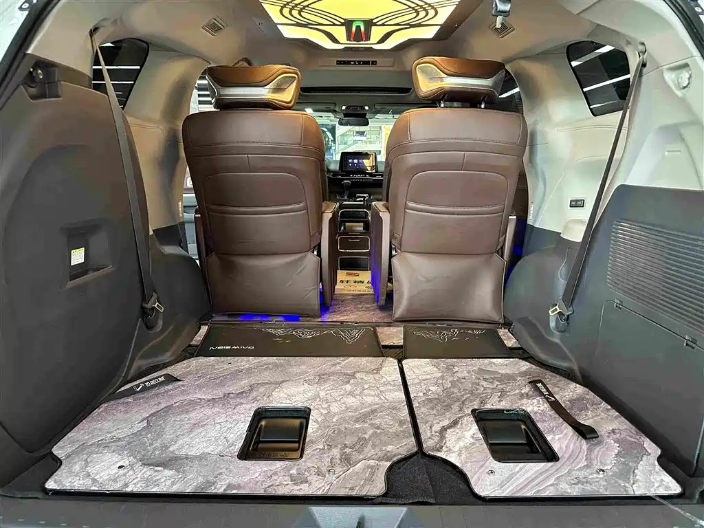 Toyota Sienna — миниатюра 14