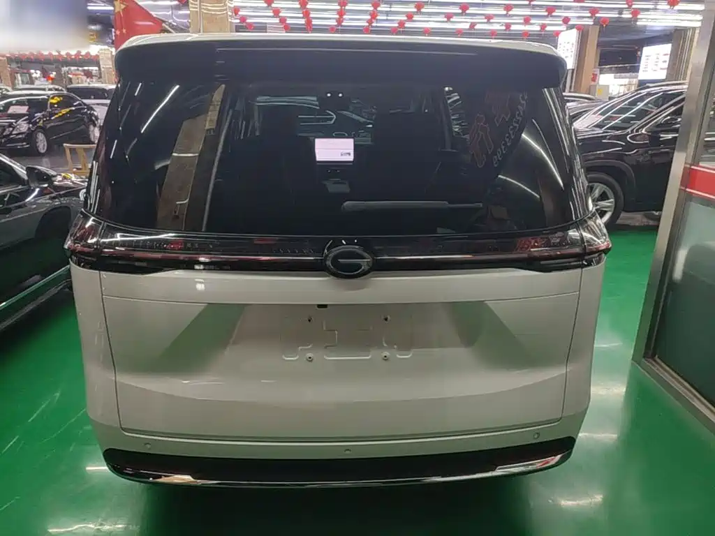 GAC Motor Trumpchi E8 PHEV — миниатюра 6