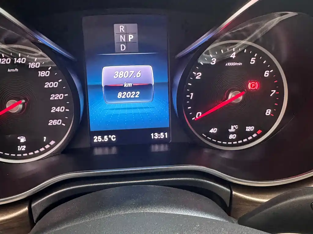 Mercedes-Benz V-Class — миниатюра 12