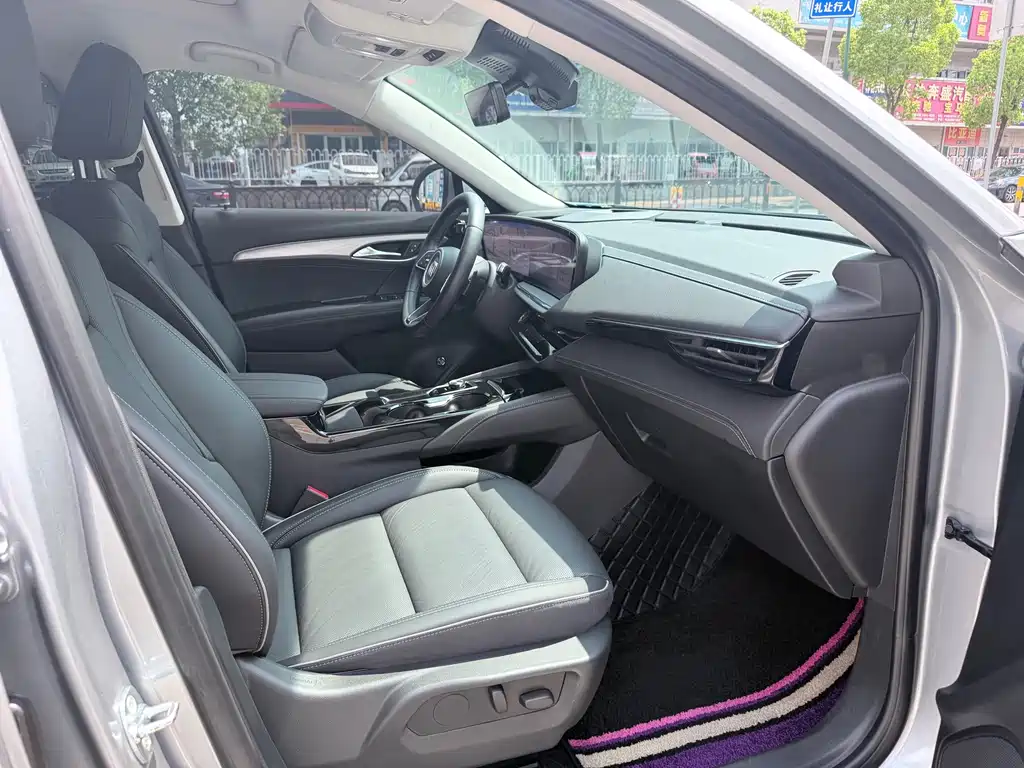 Buick Envision Plus Plus 2025 Plus 28T Platinum