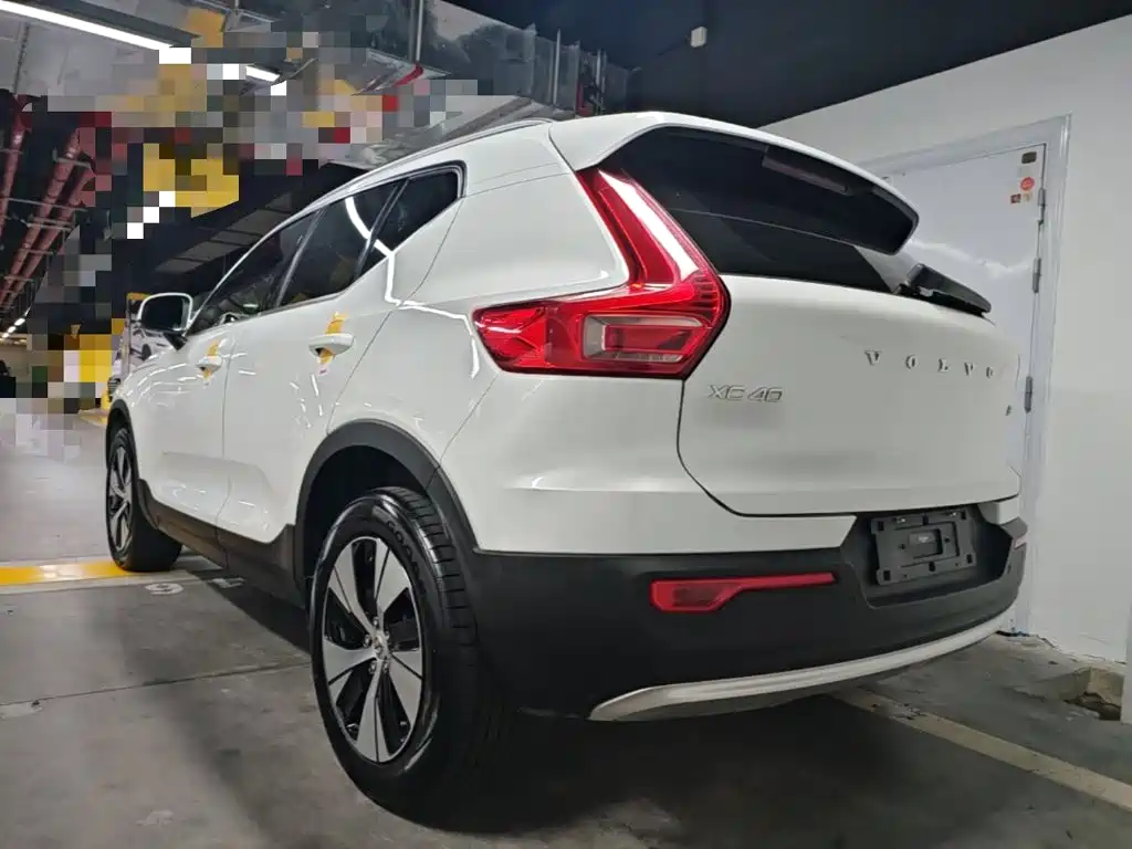 Volvo XC40 — миниатюра 5