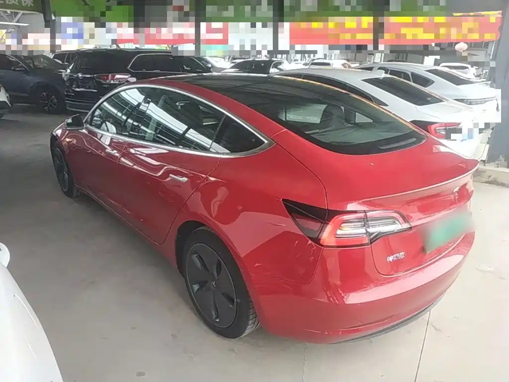 Tesla Model 3 — миниатюра 5
