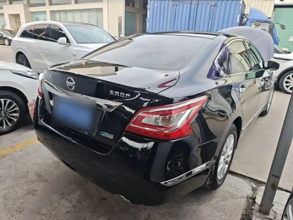 Nissan Teana — миниатюра 7