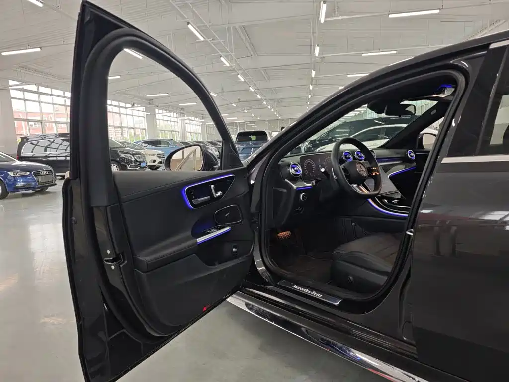 Mercedes-Benz C-Class — миниатюра 17